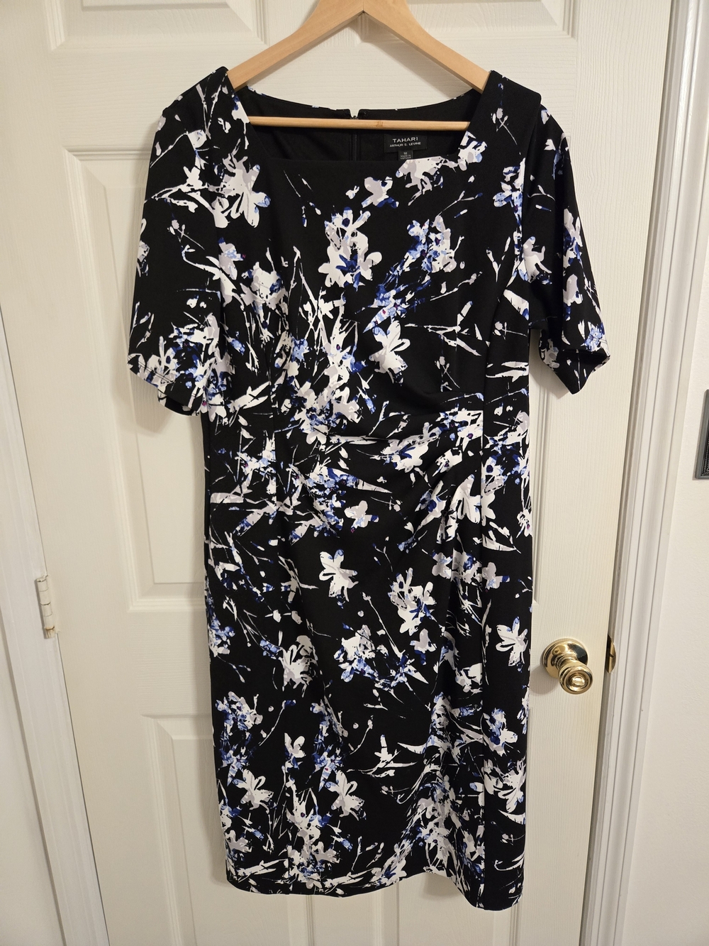 Tahari Black Floral Cinched Waist Midi Dress with White & Blue Blooms Size 16